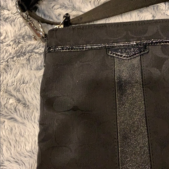 COACH SATCHEL - Picture 2 of 4